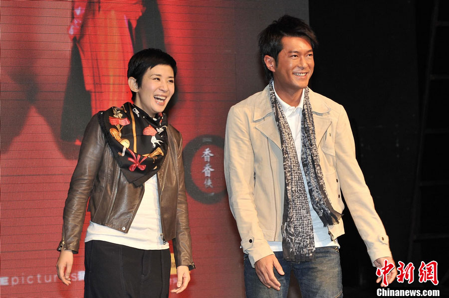 古天乐吴君如宣传新片现场激吻将错就错