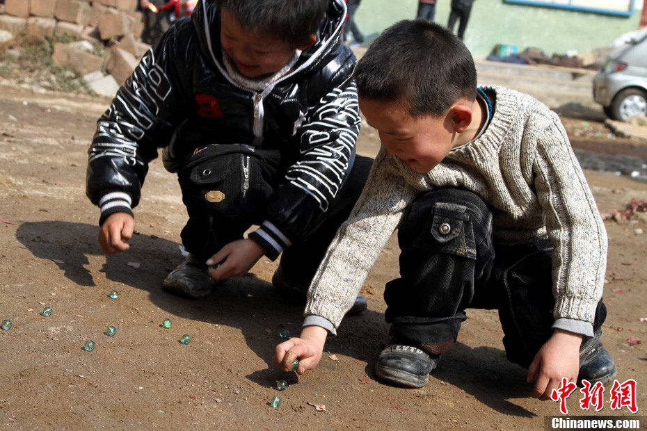 玻璃弹珠上的"童趣"