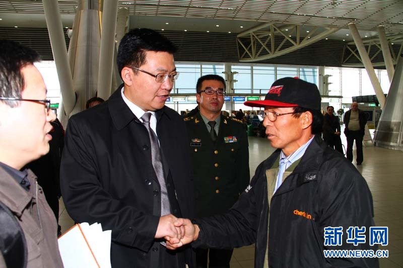 中国政府派国航包机接驻利比亚人员回国