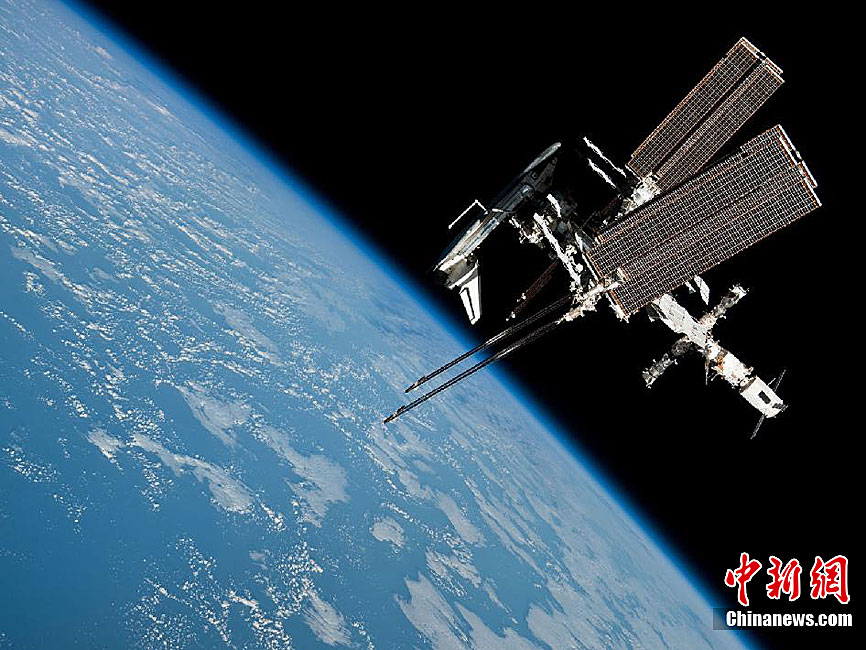 航天飞机与空间站对接照片被公开