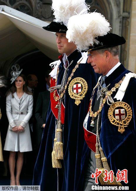 英王室举行嘉德勋位授勋仪式 (5/7) 全屏观看"←→" 可以实现快速翻页