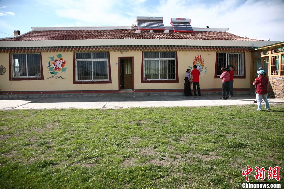 四川阿坝近九成牧民住上定居房