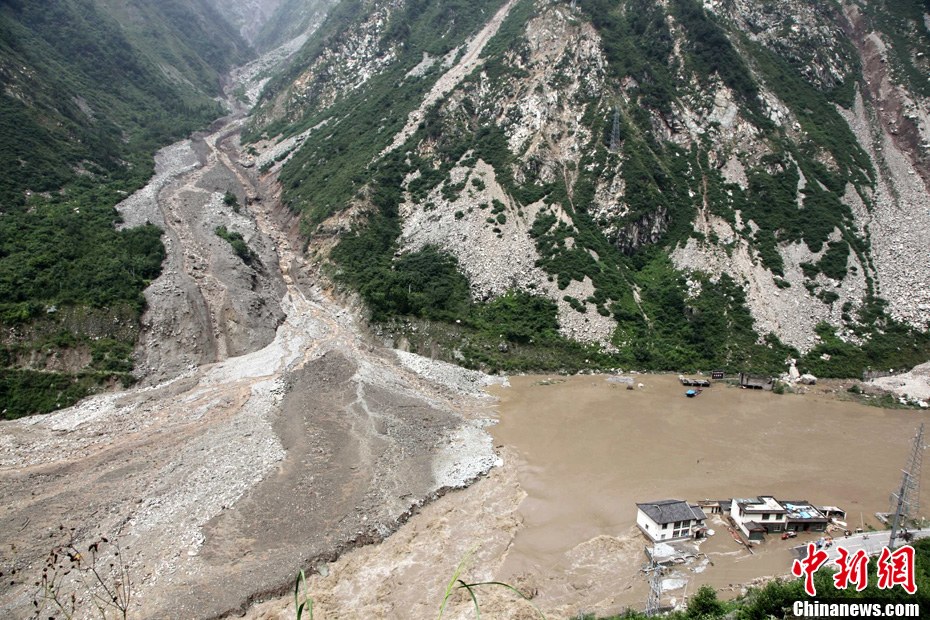 汶川银杏乡遭泥石流重创 -中新网