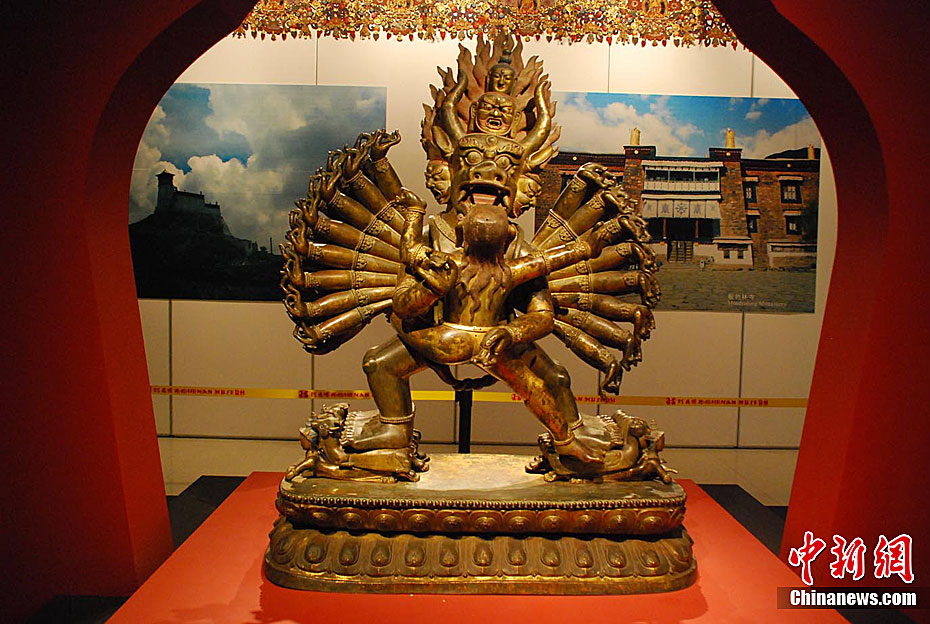 圣地西藏河南开展百余件珍品齐亮相