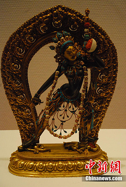 自7月6日起,来自布达拉宫,罗布林卡,敏竹林寺,萨迦寺,白居寺,夏鲁寺