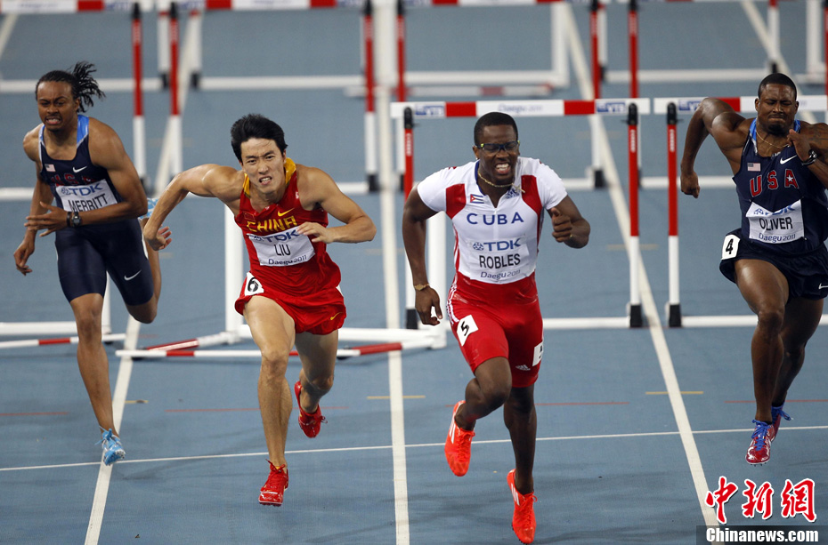 大邱田径世锦赛110米栏刘翔轻松晋级决赛