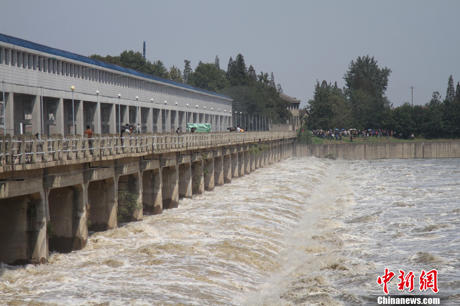 湖北仙桃汉江杜家台开闸分流