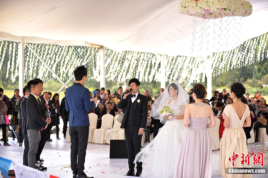 谢娜张杰婚礼现场直击:谢娜感动落泪