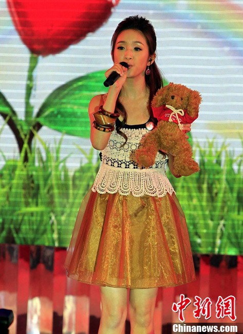 �ܽ��ס�����Ѹ�����衢�ֿ��ܵ�Ⱥ��Ϊ����̨ͬ����