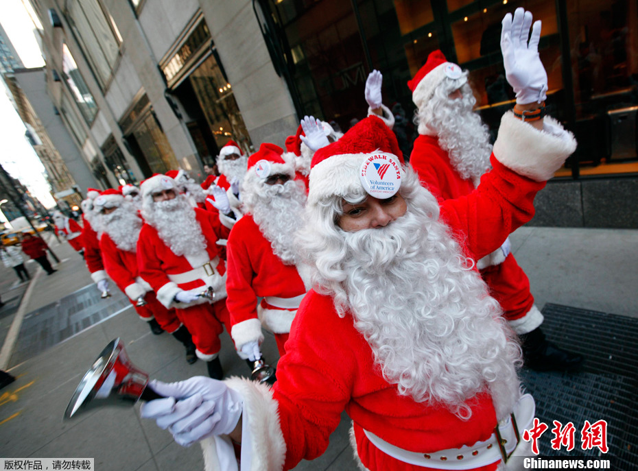 美国举行年度圣诞老人大游行 (6/7)