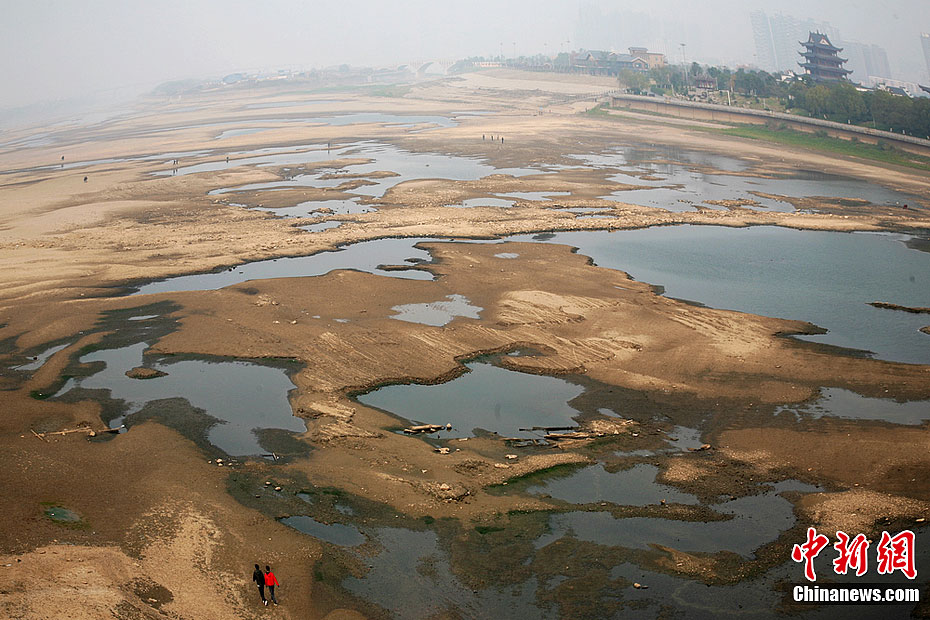 湘江长沙段水位连创新低 启动应急取水供水正常
