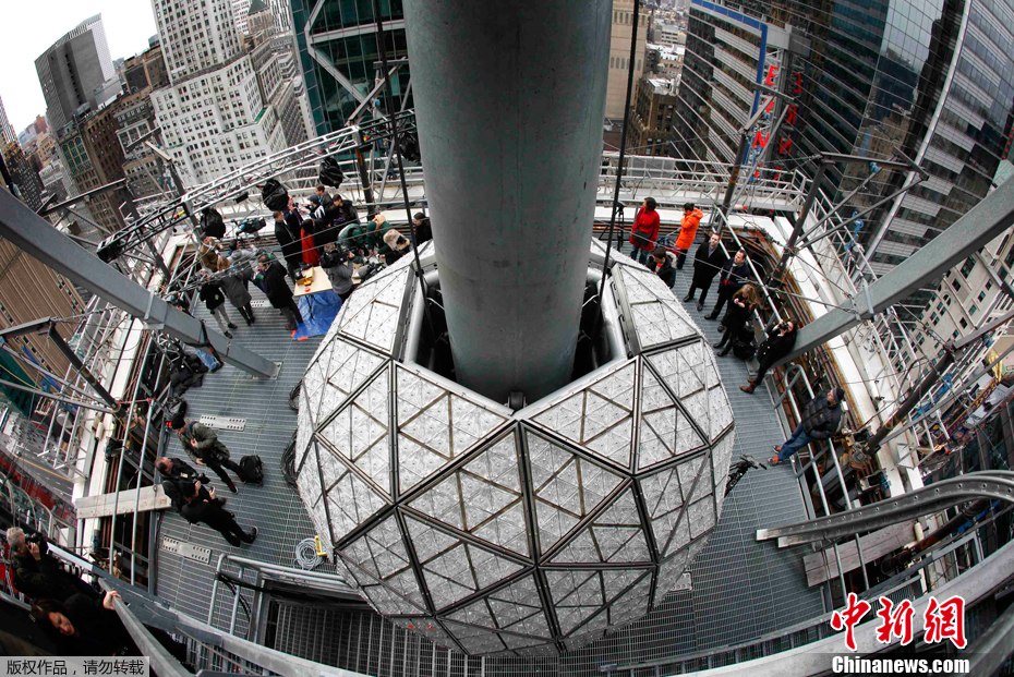 美国时代广场大玻璃球图片