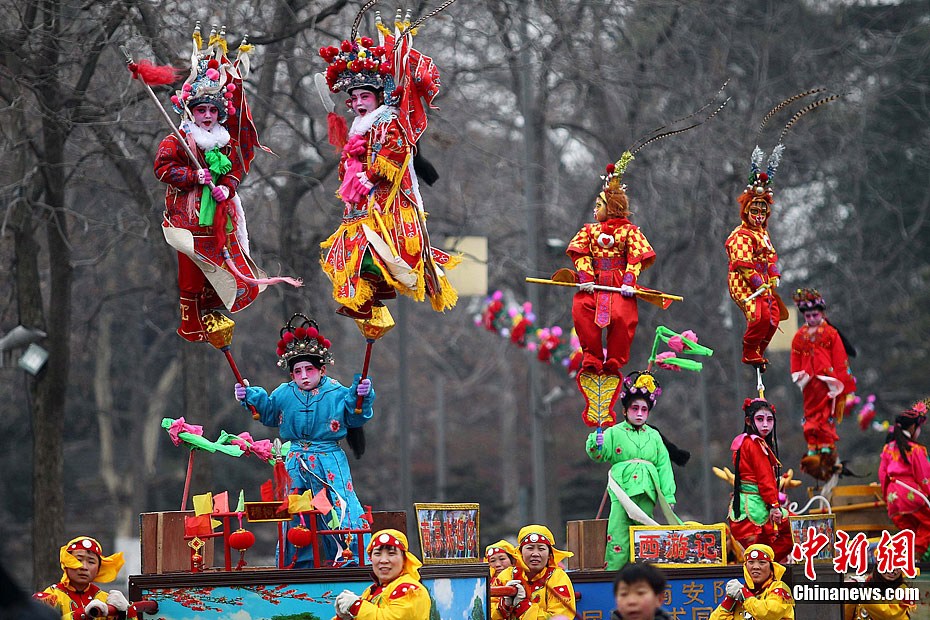民间艺术"抬阁"南京闹新春 (13/26)