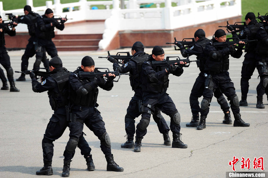 辽宁特警苦练精兵