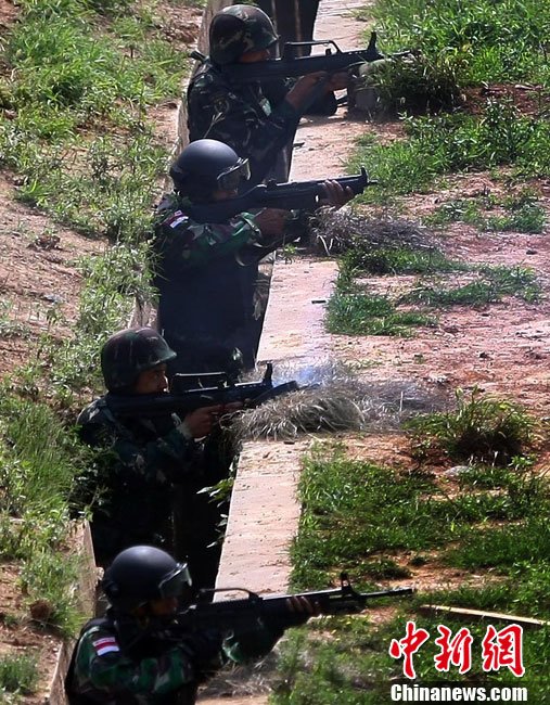 利刃2012联合反恐演练圆满收兵