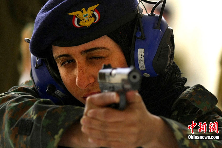 盘点各国美丽女兵——也门女兵