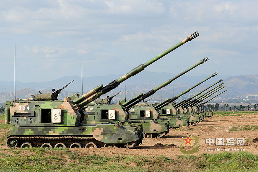 北京军区某集团军炮兵旅实战化实弹射击演练