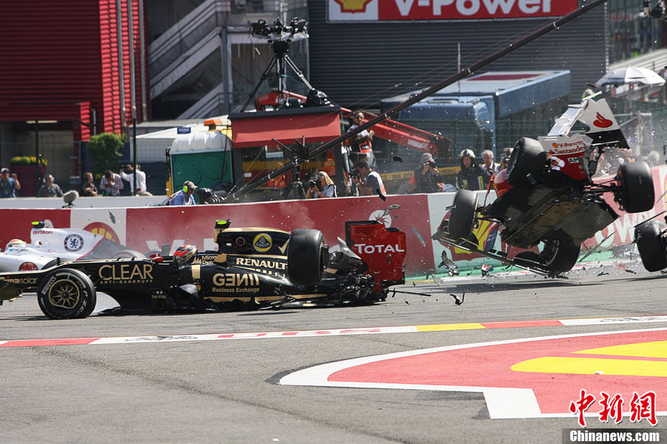 惊险f1比利时站发生多车相撞事故