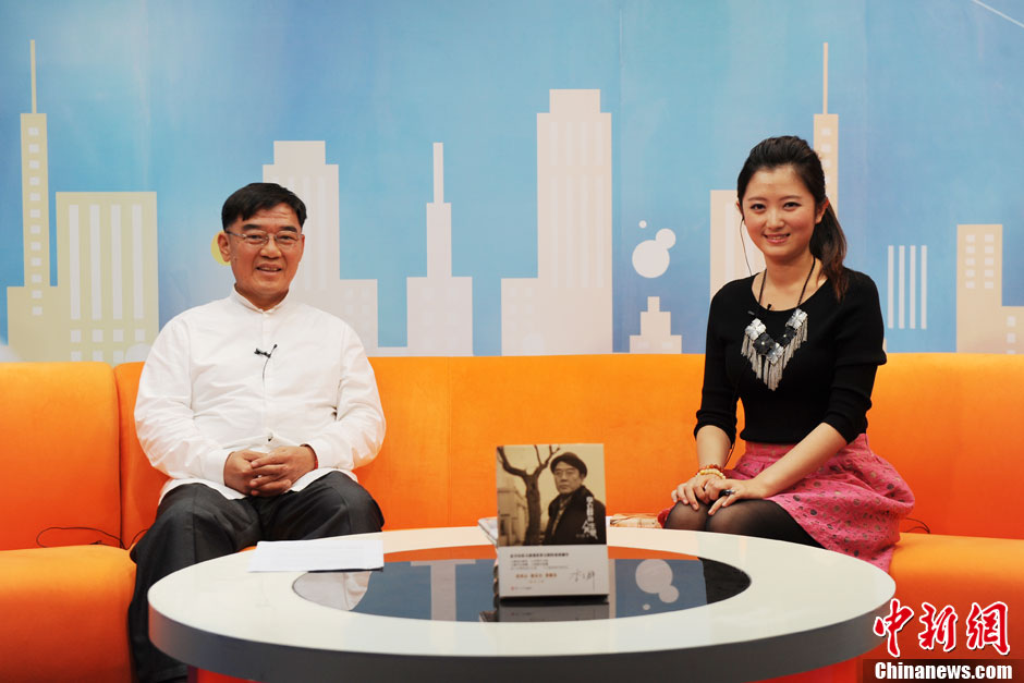 台湾著名演员李立群做客中新网13