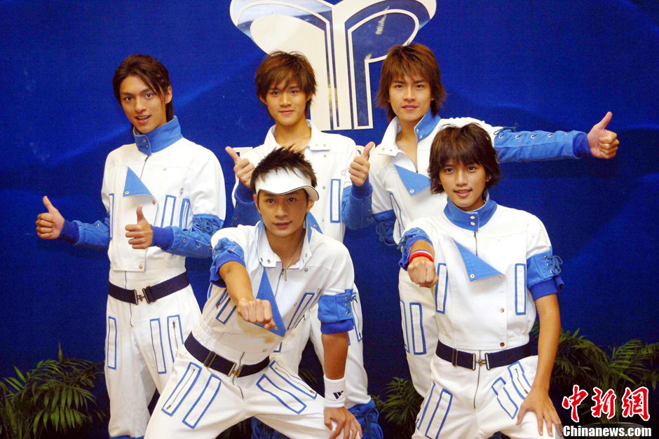 2003年8月8月,可米小子演唱组合在沈阳举行媒体见面会.