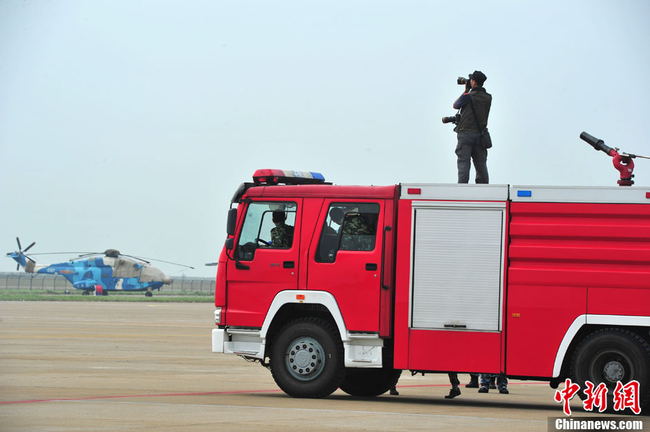 客机,飞行器以及机(车)载装备齐聚珠海展示,中国空军歼十,俄罗斯空军