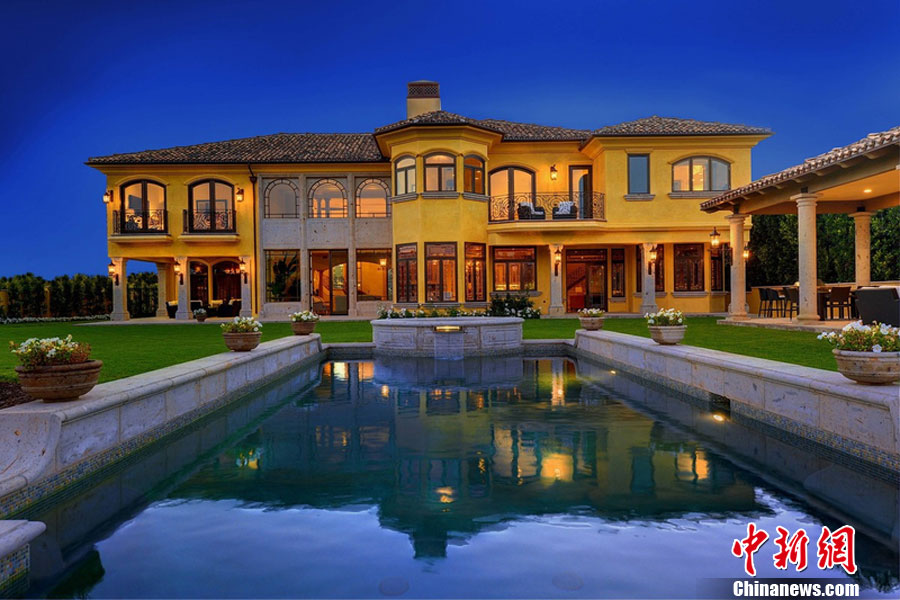 金-卡戴珊千万豪宅内部曝光 酒吧泳池应有尽有极尽奢华