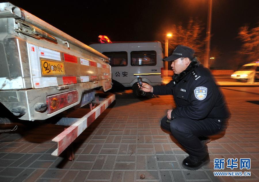 走近"110":图揭巡警的艰辛工作