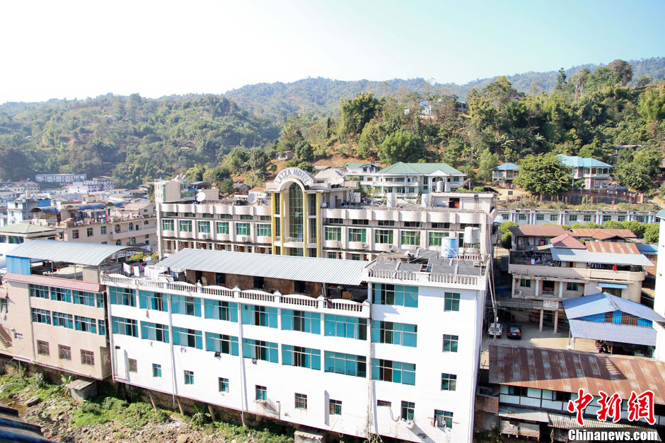 战争中的缅甸拉咱街景