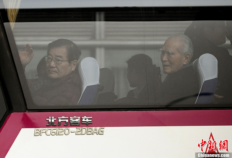 村山富市加藤纮一抵达北京开始访问