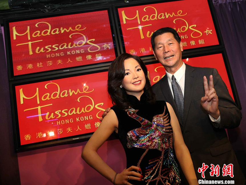 邓丽君60周年冥寿蜡像换新衣将出传记获林青霞写序