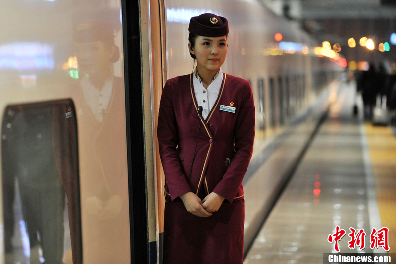 春运特写80后动姐的夜班之旅