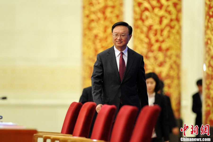 外交部部长杨洁篪答记者问