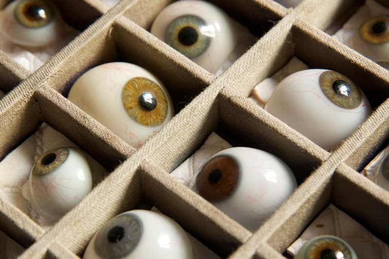 千奇百怪的海关违禁物品:10只人眼球