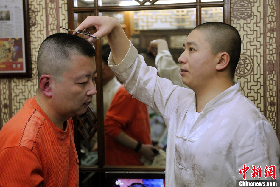 【图刊】二月二剃龙头 一年都有精神头