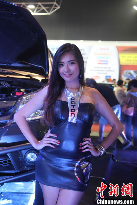 靓丽模特助阵菲律宾马尼拉车展