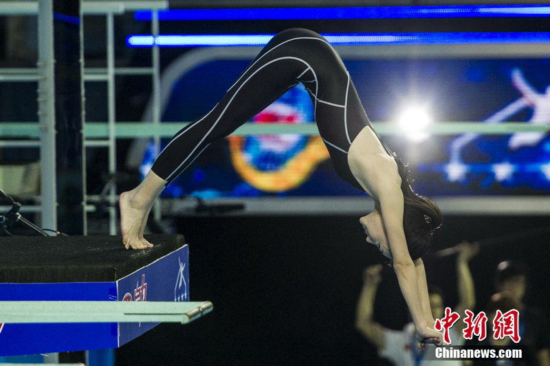 2013年4月8日讯,从江苏卫视获悉,江苏卫视的年度重磅明星跳水竞技节目