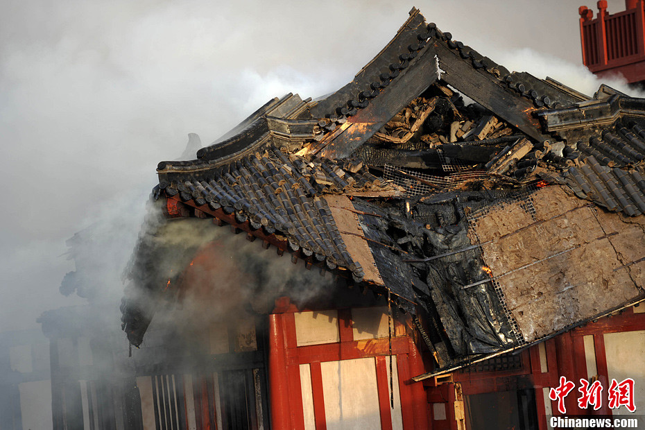 北京园博园在建标志性建筑永定塔发生火灾 (6/23)