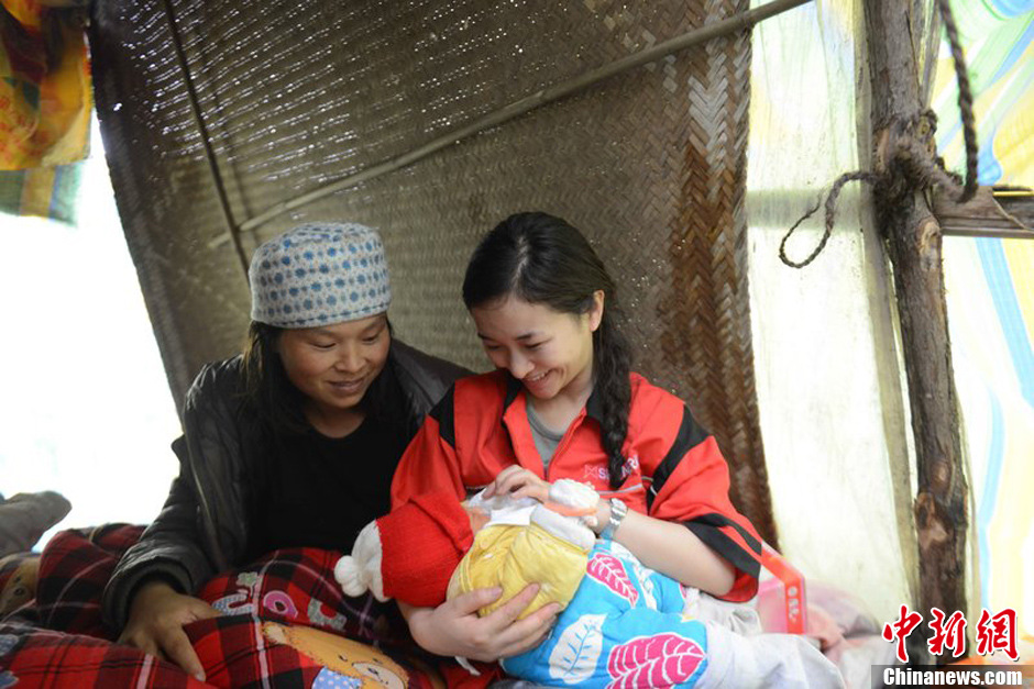 汶川地震断腿女教师廖智赴芦山支援救灾
