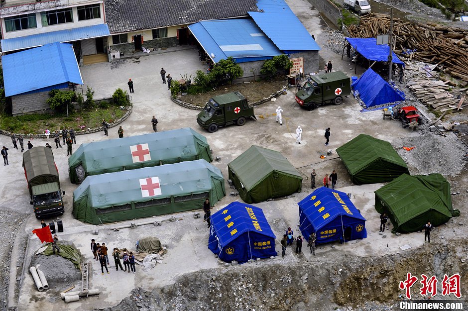 俯瞰宝兴地震灾区 (10/24)