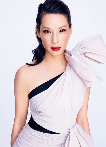 华裔女星刘玉玲登上theedit杂志5月刊