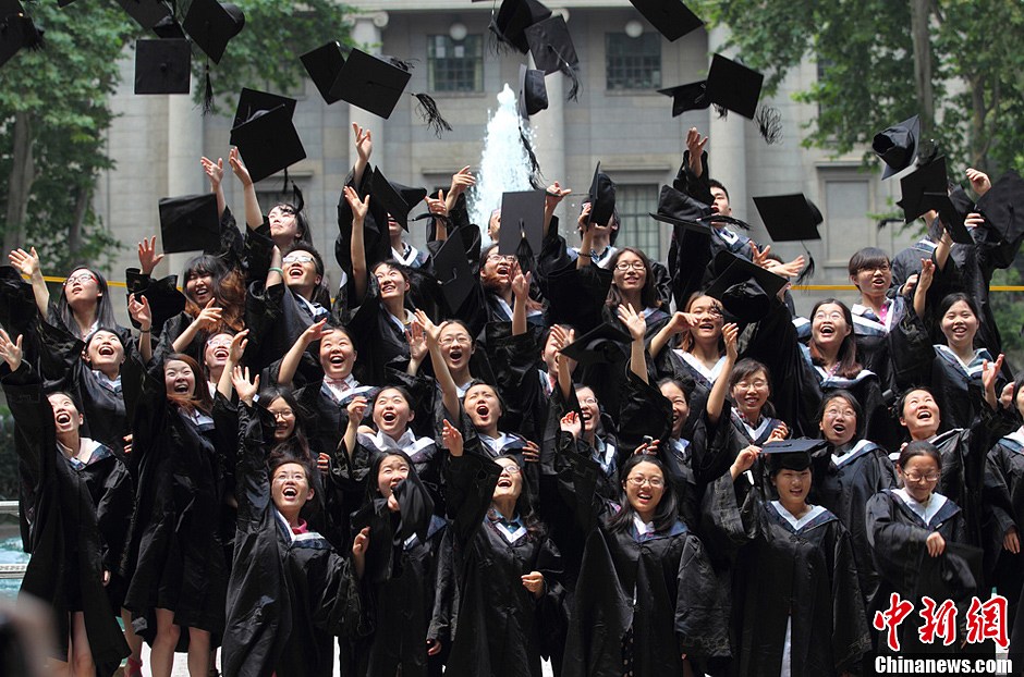东南大学毕业生离别献歌青春不散场