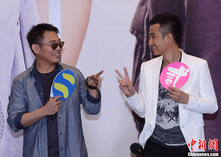 《不二神探》发布会 李连杰,文章大秀搞怪功夫