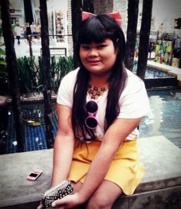 泰国胖女走红 长相彪悍曾被疑是男人