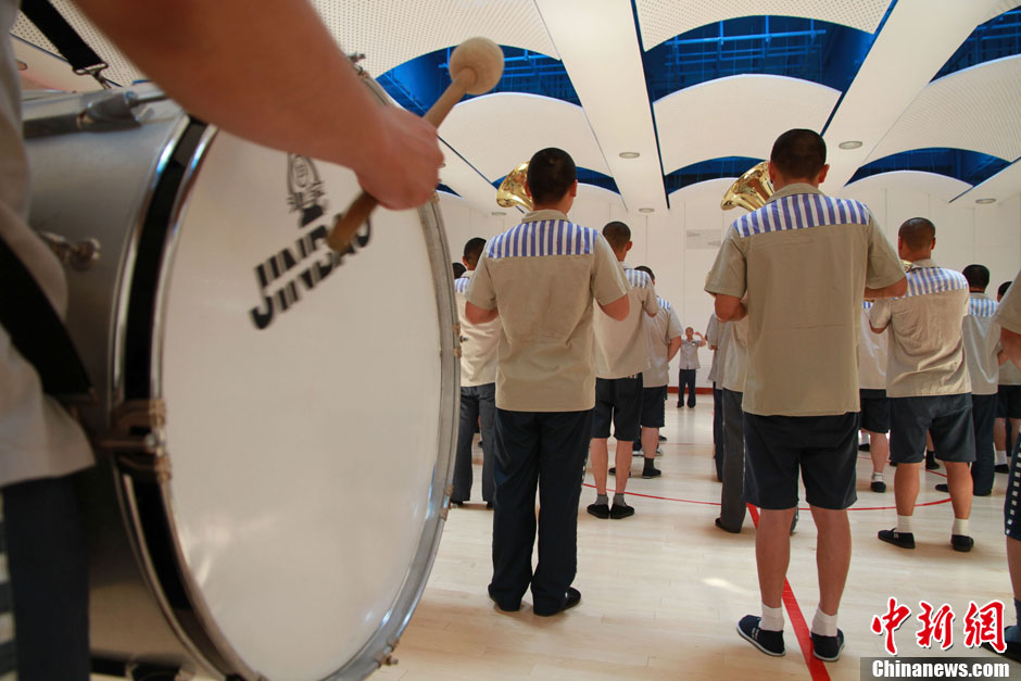 探访鲁南监狱:高墙铁窗里的艺术节