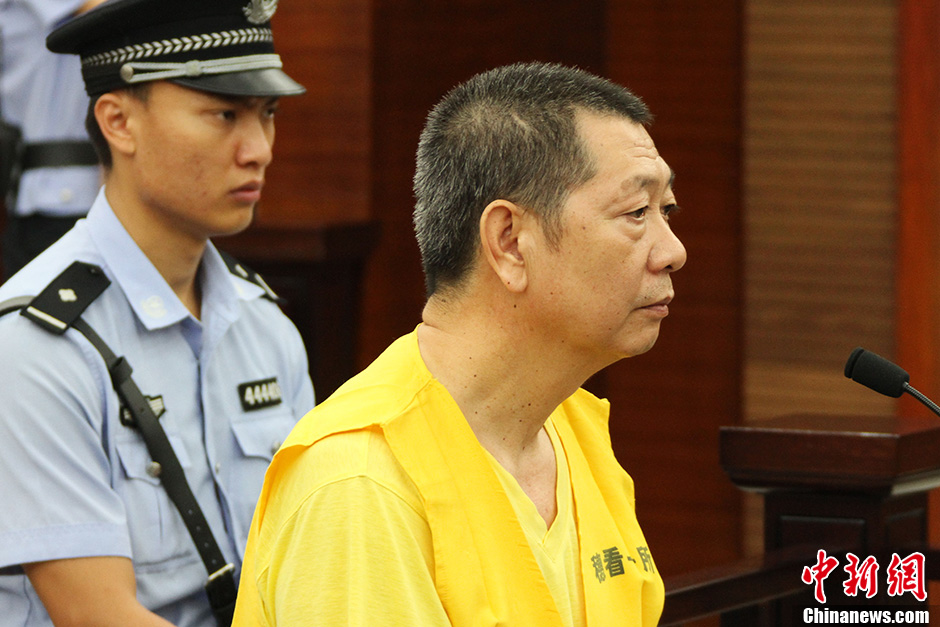 广州市检察院指控,蔡彬在任广州市公安局番禺分局副局长,广州城管综合