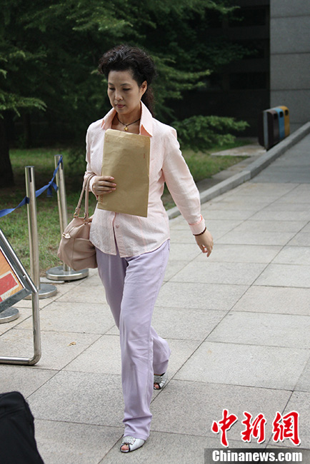 李某某案北京再开庭前会议梦某出席