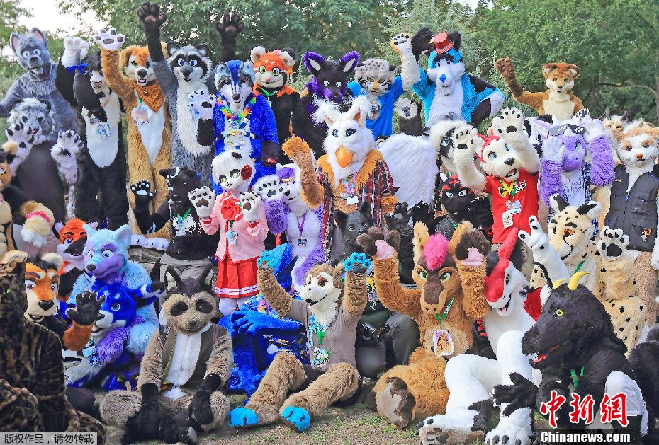 德国举办欧洲卡通大会动物人偶欢聚一堂