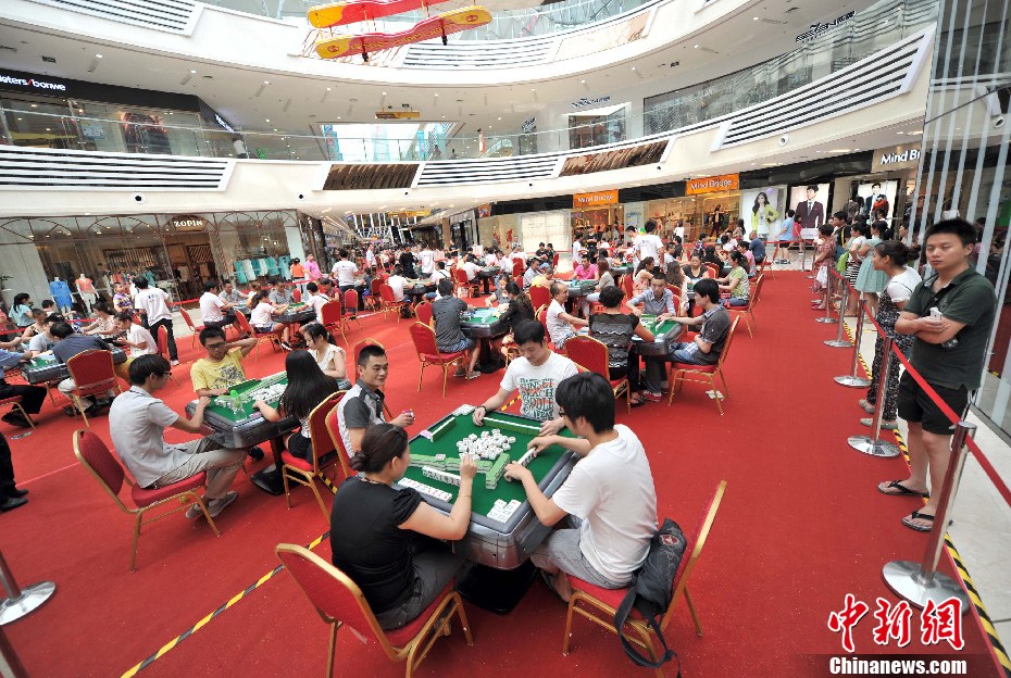 武汉举办万人麻将大赛欲破吉尼斯纪录