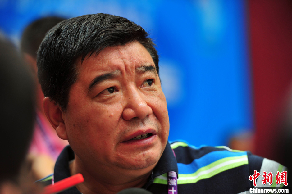 中国射击队总教头王义夫接受采访