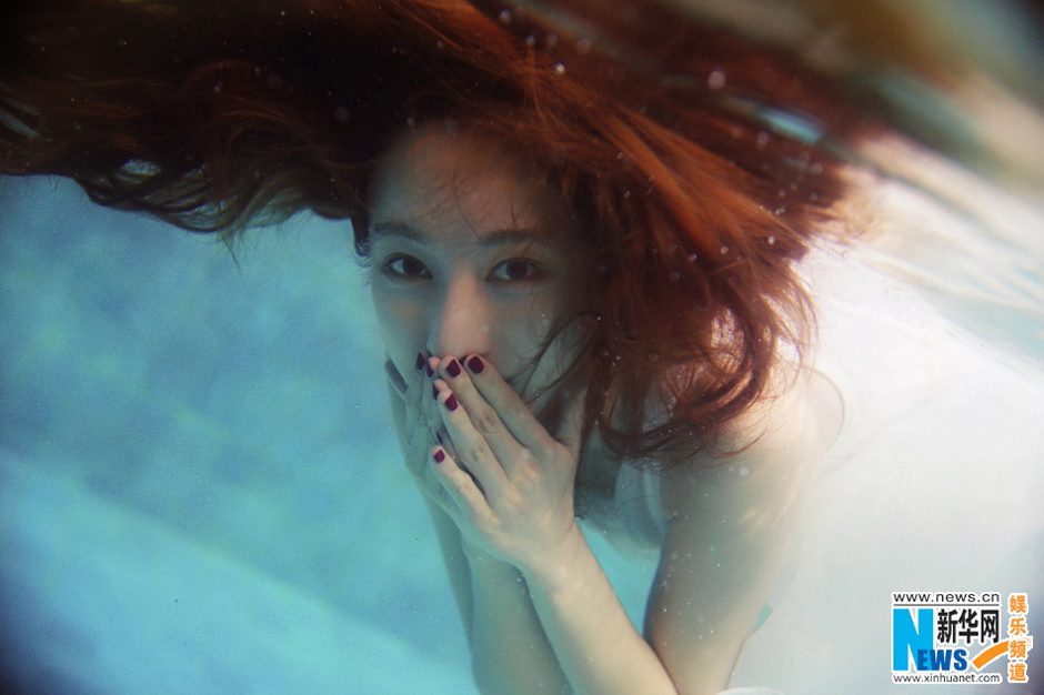 张俪水下写真性感唯美 薄纱遮身微露胴体